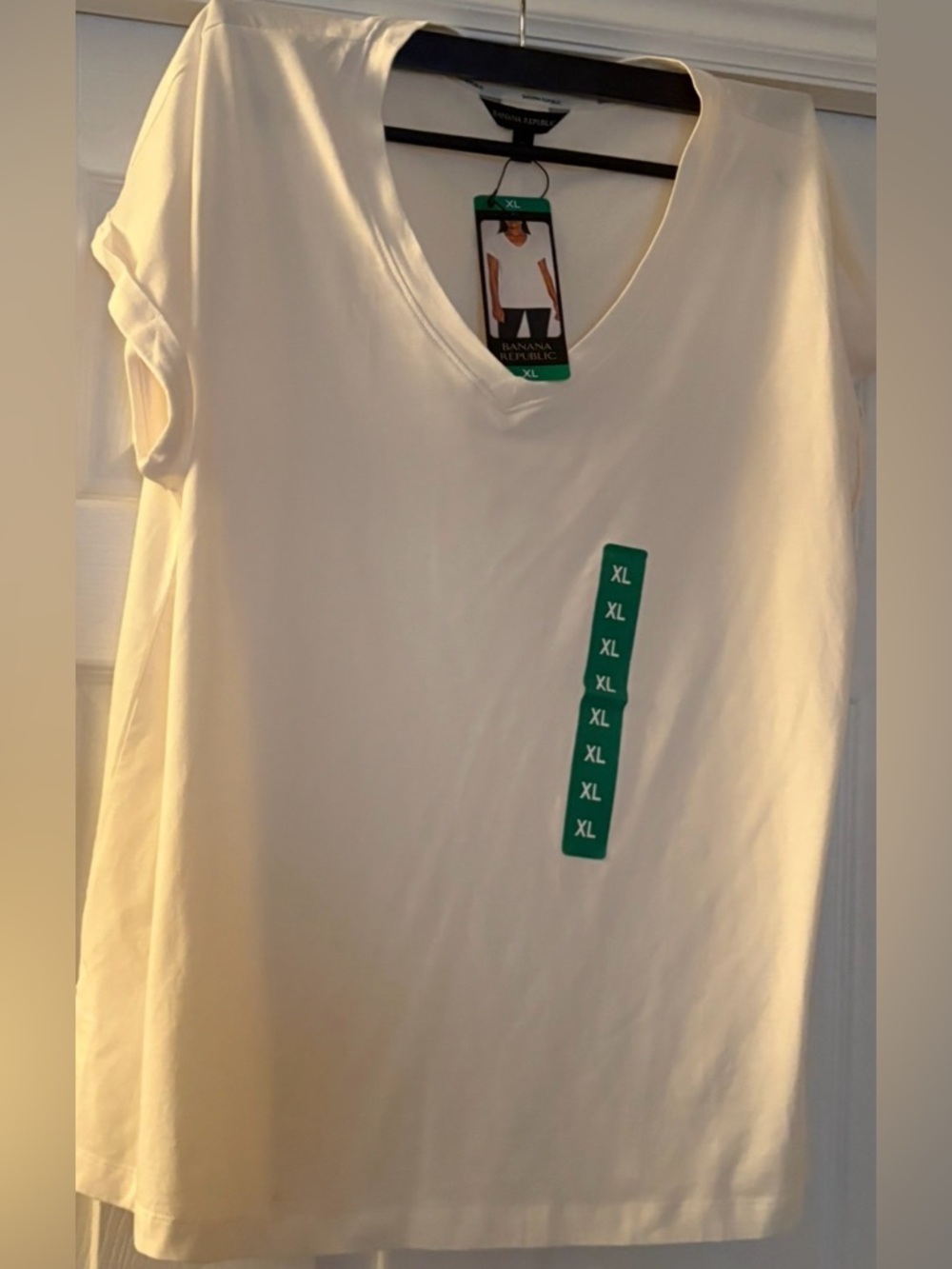 Banana Republic Cream V-Neck T-Shirt